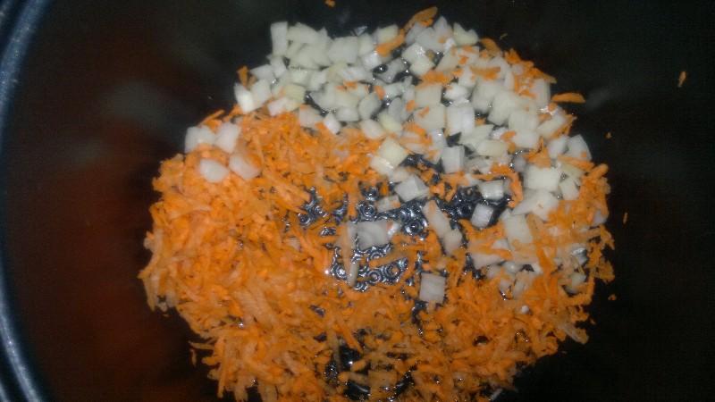 Шаг 1 приготовления Тушеная картошка с легким и грибами в мультиварке