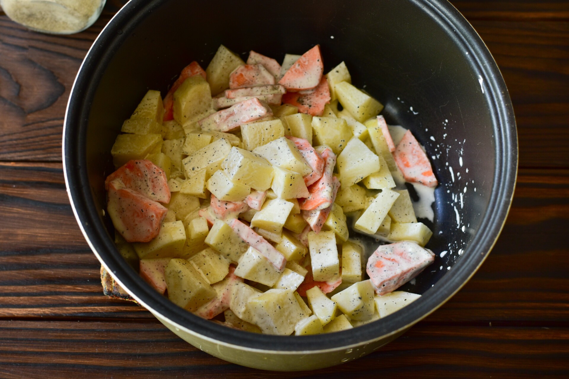 Шаг 4 приготовления Жаркое из курицы с овощами в мультиварке