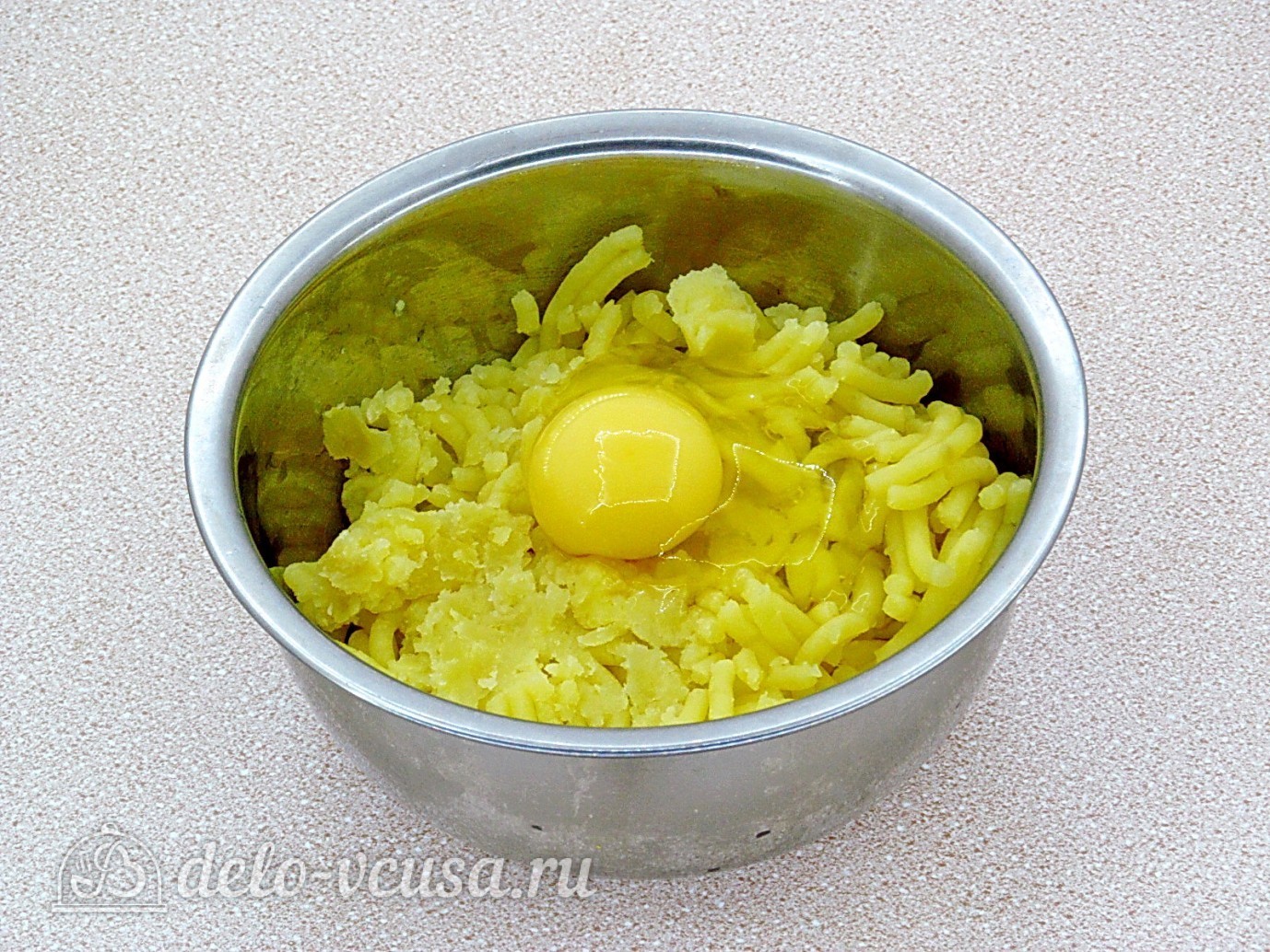 Шаг 2 приготовления Картофельные зразы с квашеной капустой