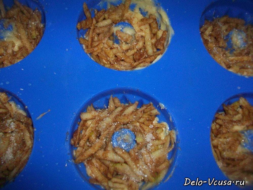Шаг 11 приготовления Маффины с яблоками и корицей