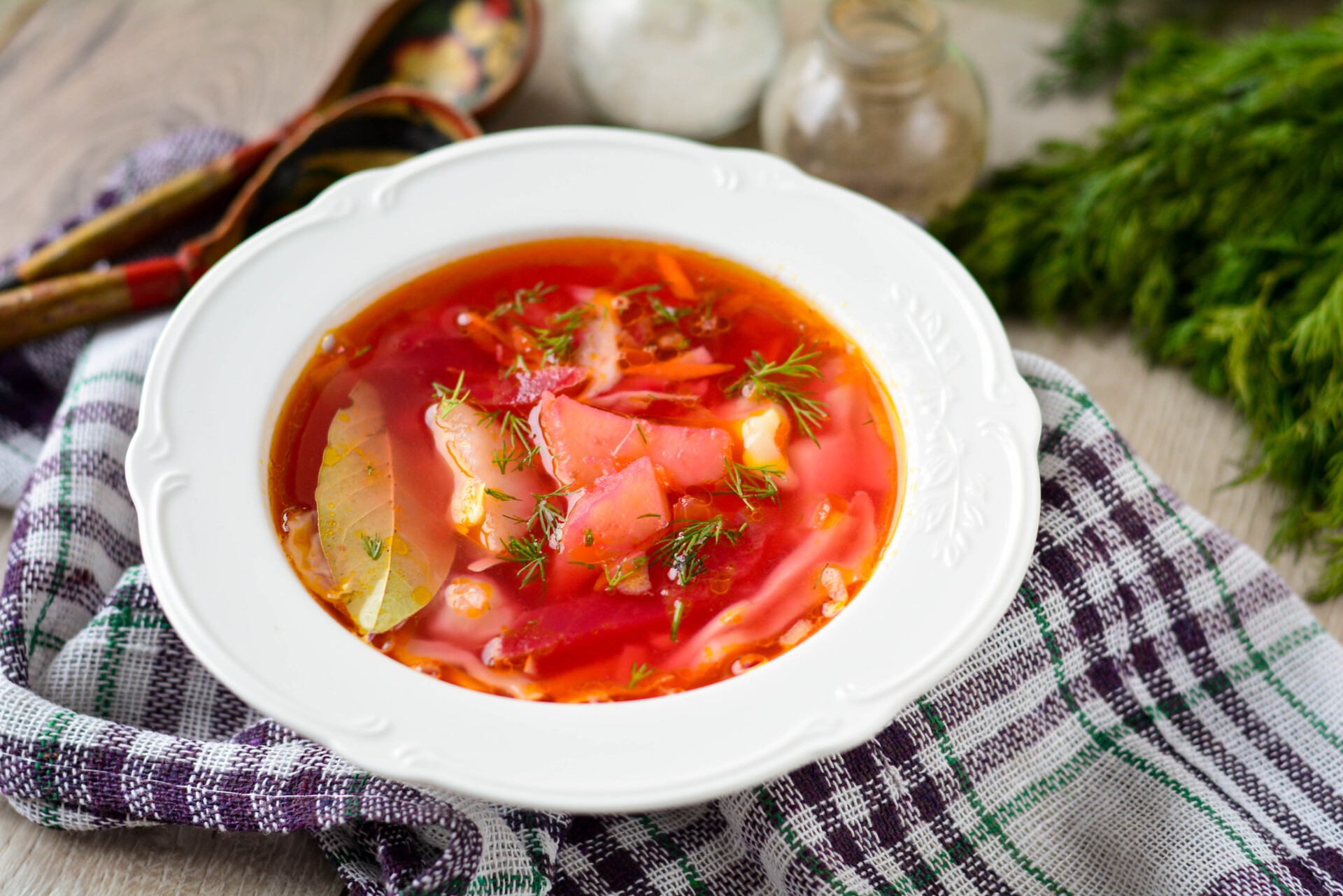 Обложка рецепта Борщ с маринованной свеклой и курицей