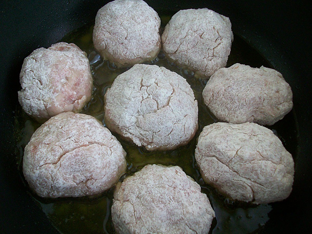 Шаг 8 приготовления Котлеты из мясного фарша рецепт