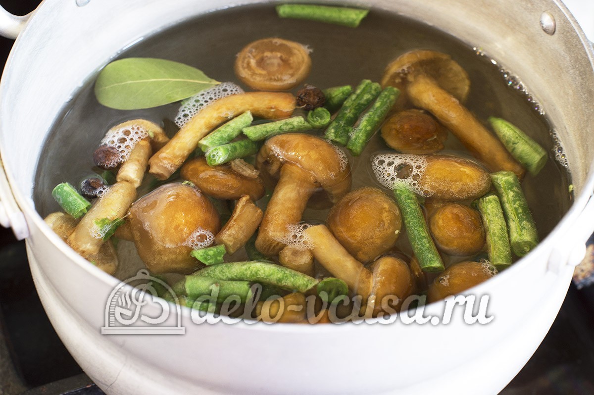 Шаг 1 приготовления Макароны с овощами и грибами