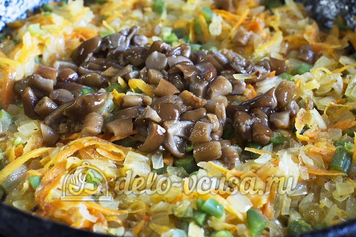 Шаг 7 приготовления Макароны с овощами и грибами