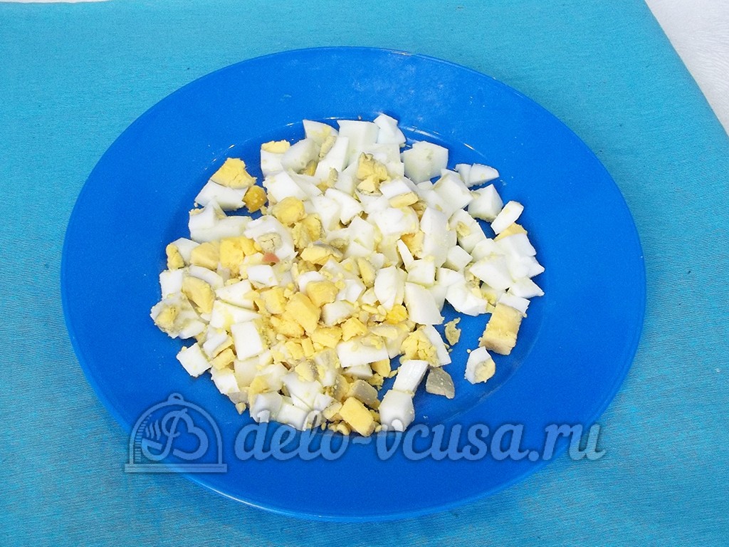 Шаг 2 приготовления Окрошка без мяса с красной икрой