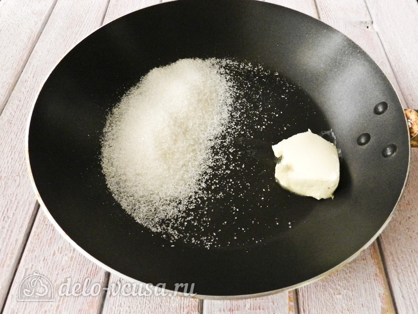 Шаг 4 приготовления Пирог из слоеного теста с персиками