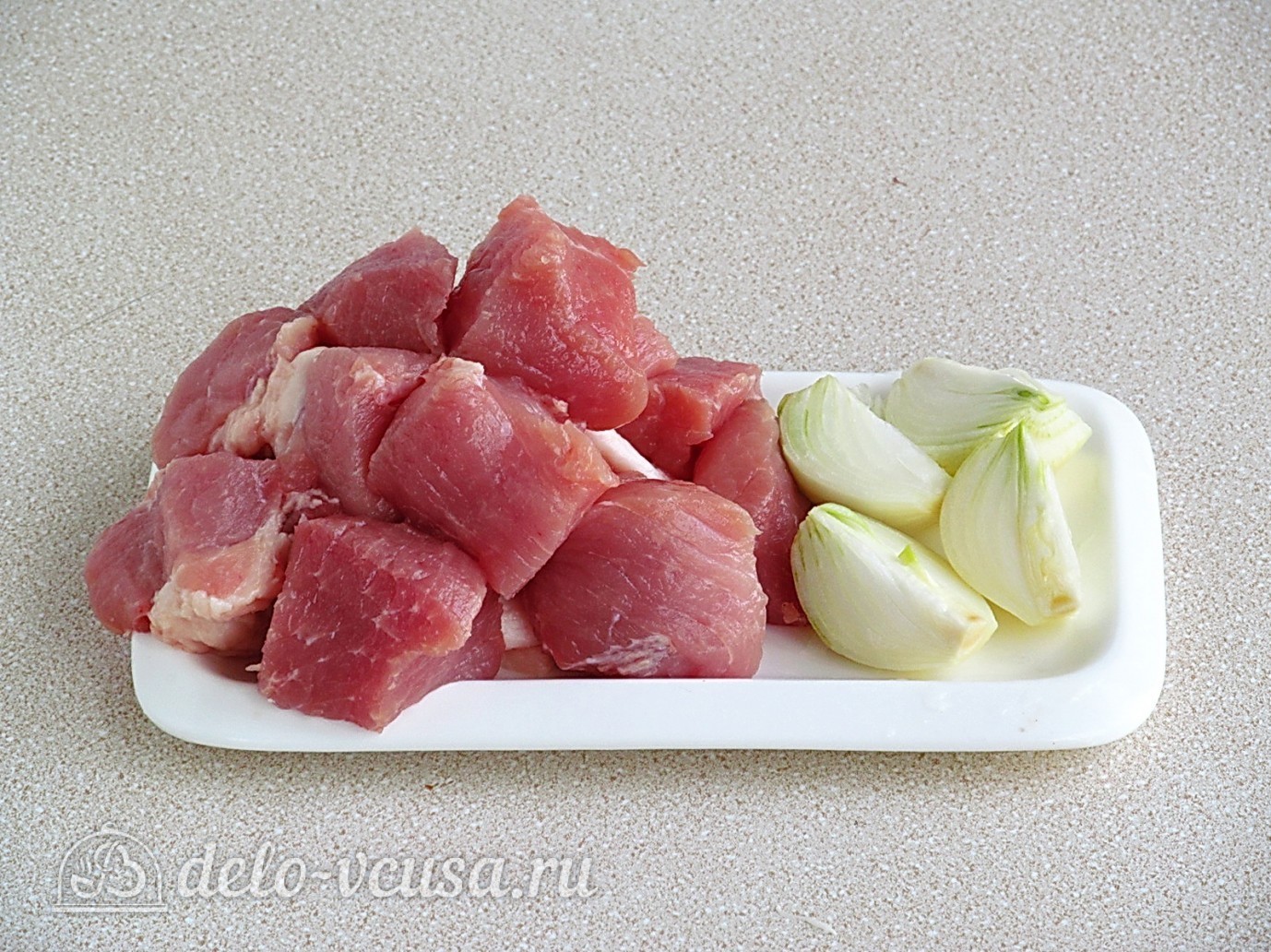 Шаг 1 приготовления Тушеная капуста с овощами и мясом