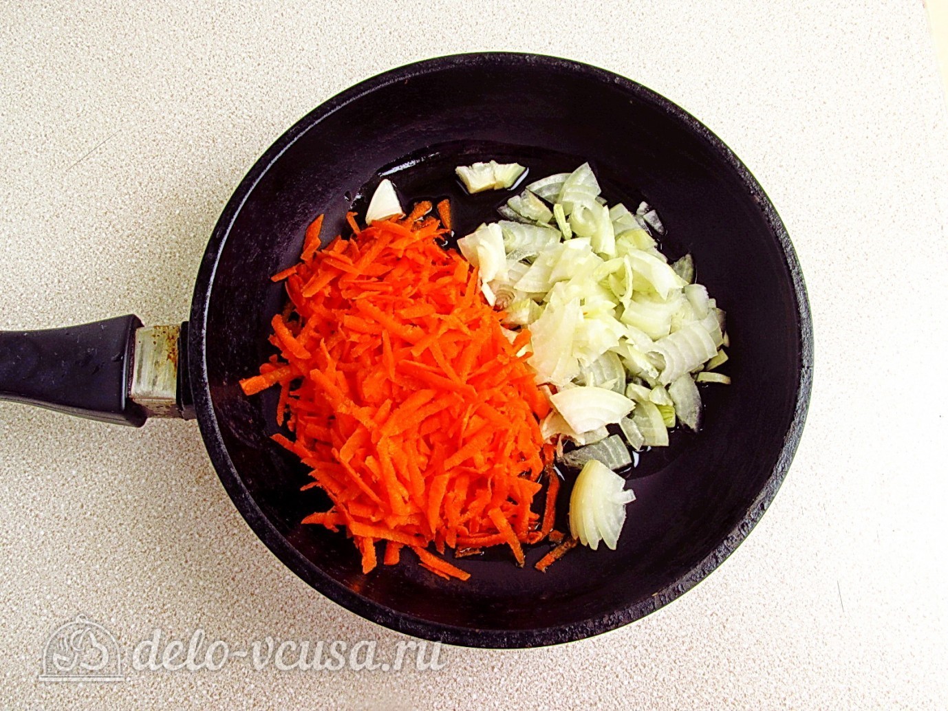 Шаг 7 приготовления Тушеная капуста с овощами и мясом