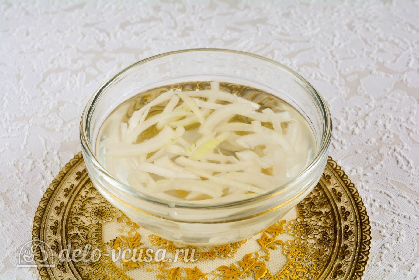 Шаг 1 приготовления Салат с морской капустой и крабовыми палочками