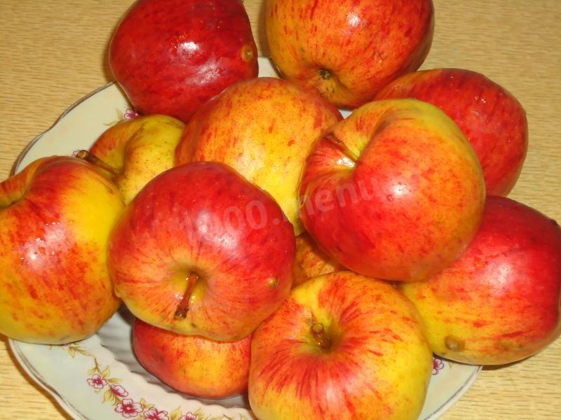 Шаг 1 приготовления Фруктовый компот из свежих яблок без кожуры