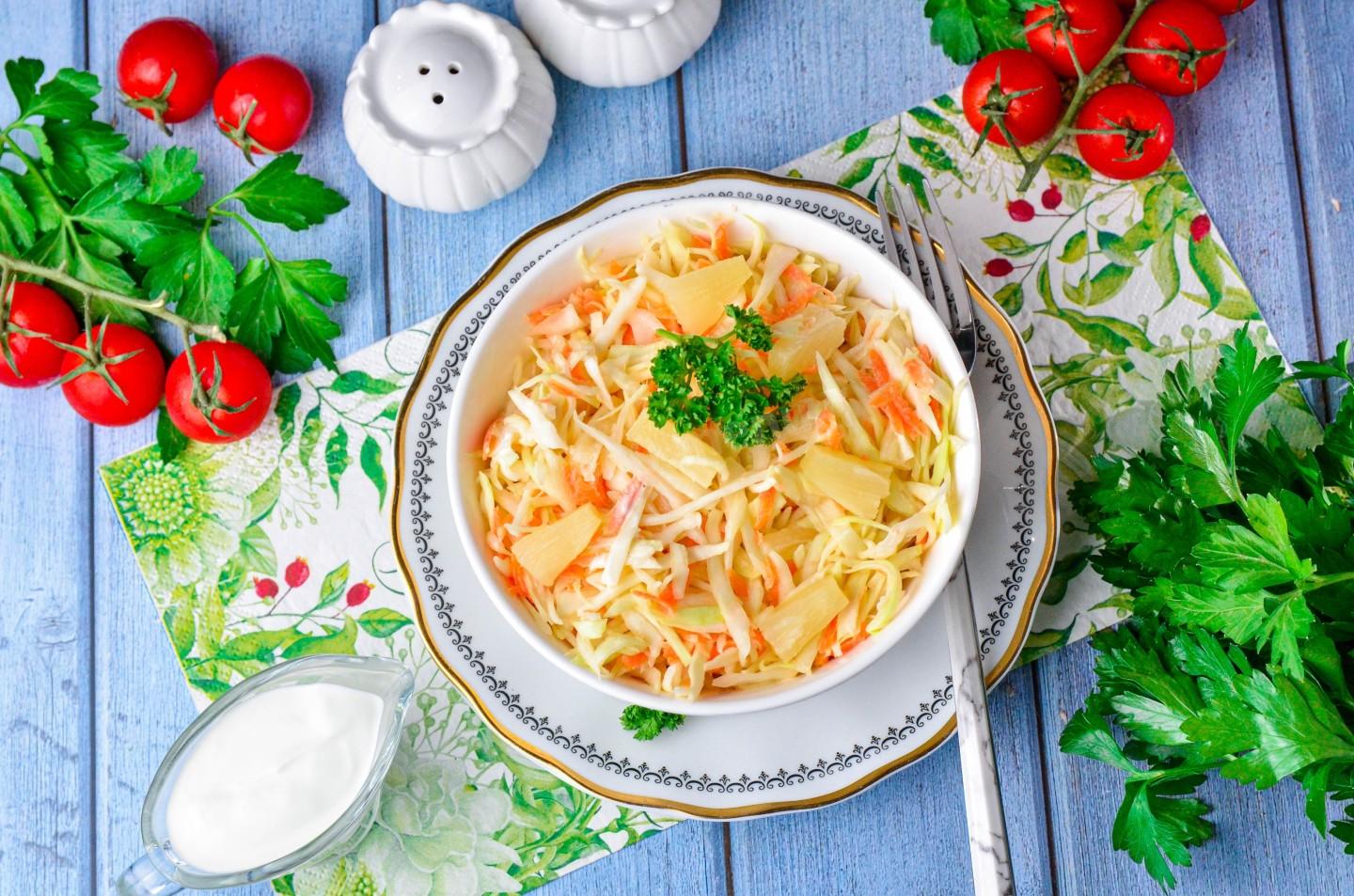 Шаг 9 приготовления Салат с капустой и ананасами Коул Слоу