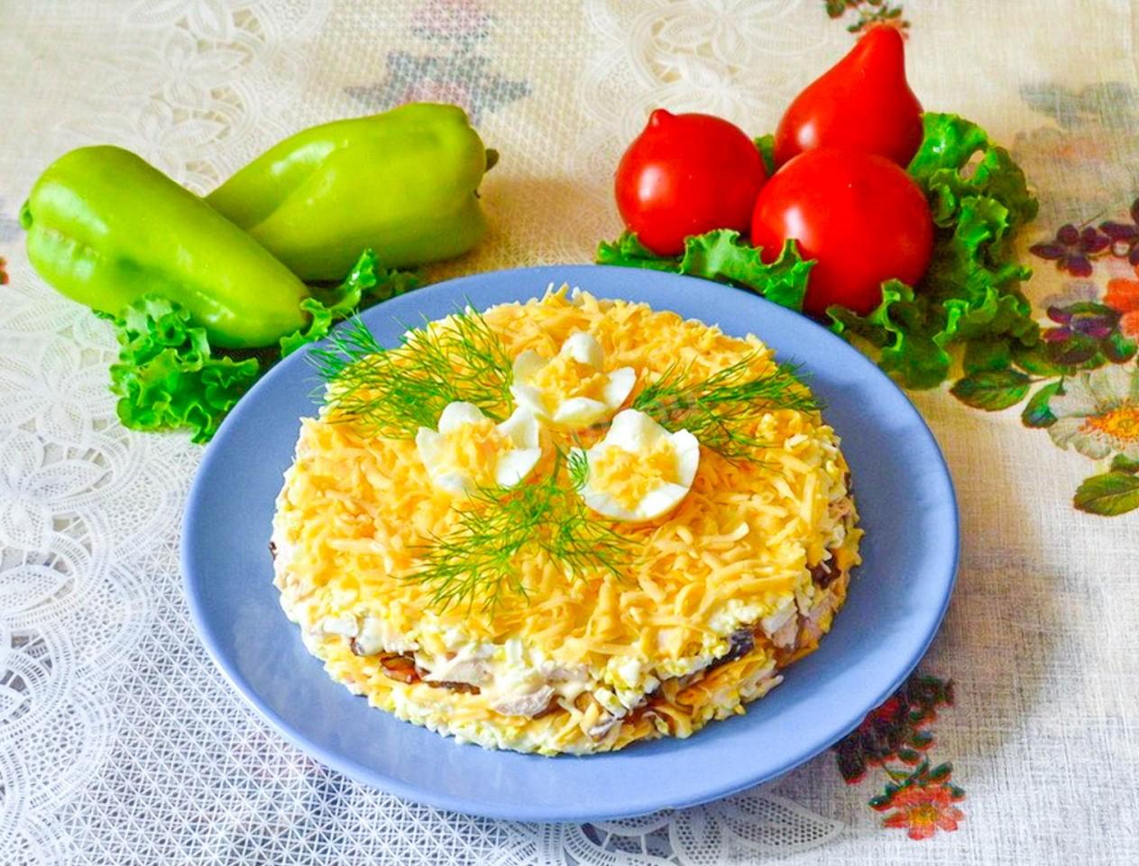 Обложка рецепта Салат Фантазия с курицей