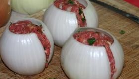 Шаг 2 приготовления Луково-мясные шарики