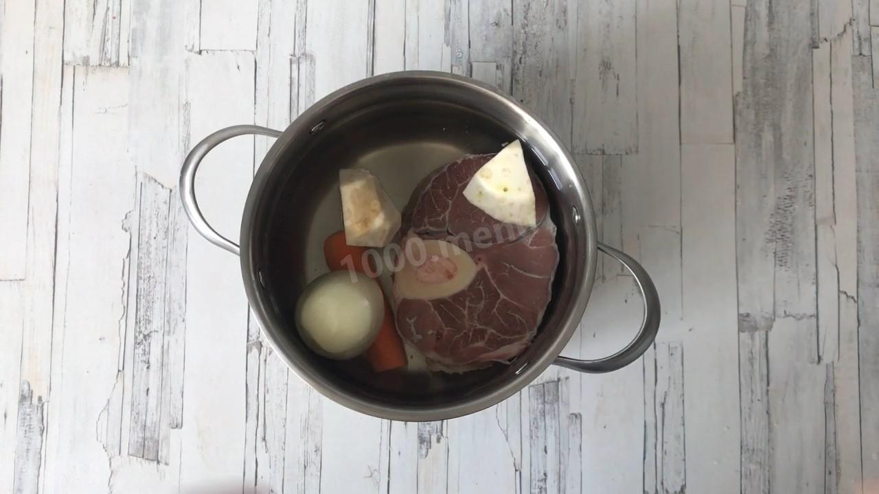 Шаг 3 приготовления Рассольник на говяжьем бульоне с перловкой