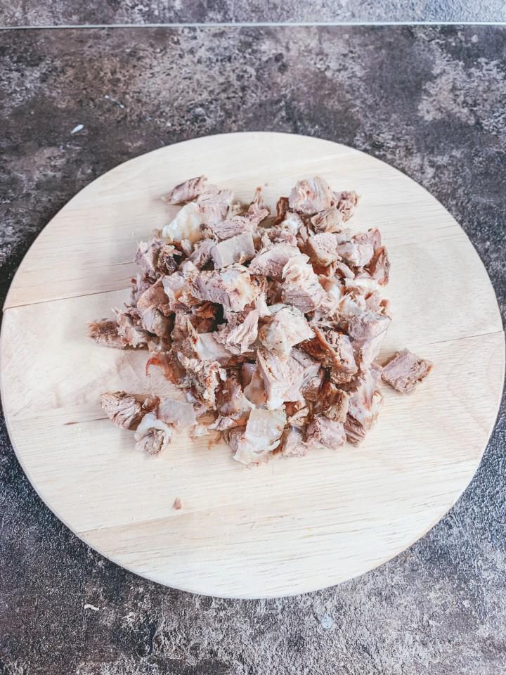 Шаг 2 приготовления Острый томатный суп из говядины с кукурузой, фасолью, соусом