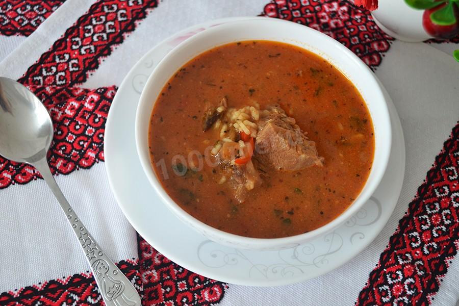 Фото рецепта Харчо из говядины с болгарским перцем и грецкими орехами