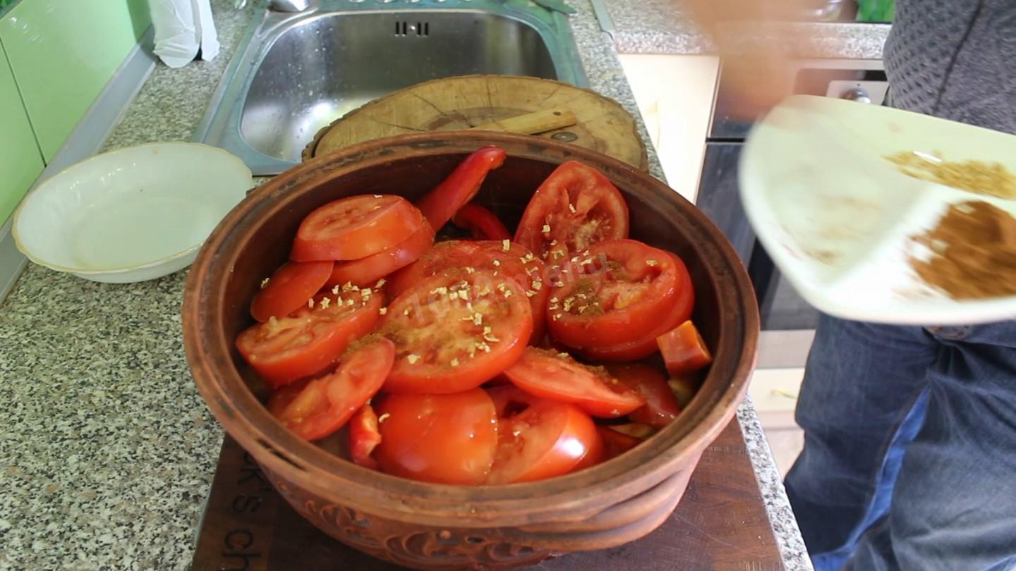 Шаг 12 приготовления Кролик тушеный с овощами и грибами в пиве