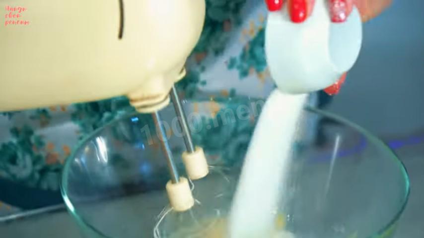 Шаг 3 приготовления Десертные оладьи с яблоками в кляре