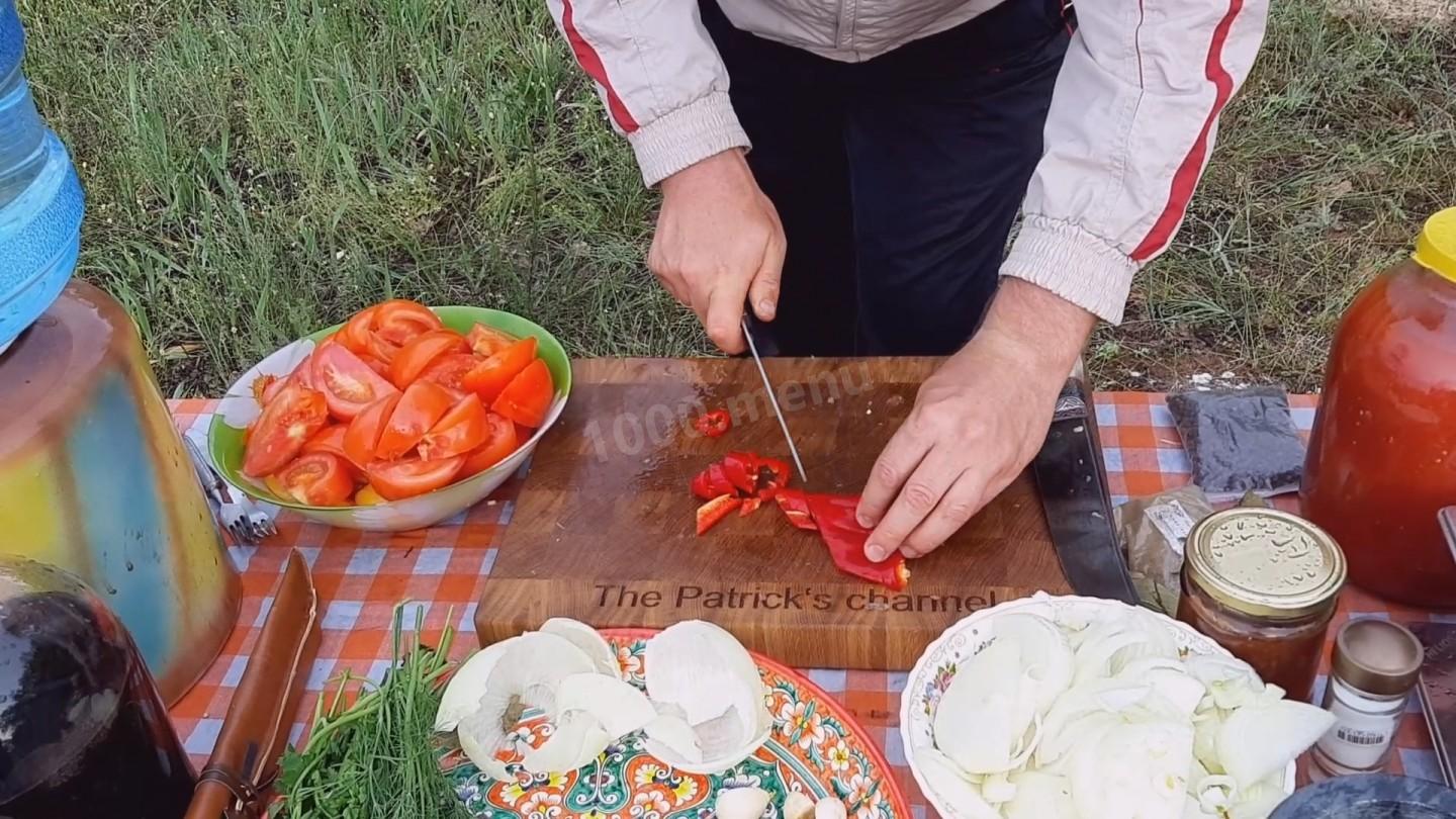 Шаг 4 приготовления Грузинские чашушули в казане