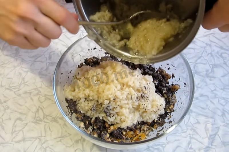 Шаг 12 приготовления Кутья Рождественская рис изюм