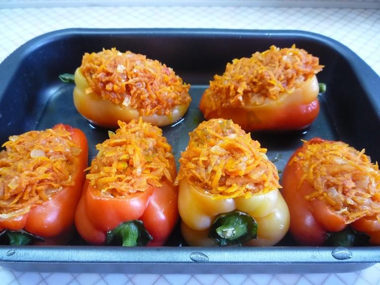 Шаг 5 приготовления Фаршированный перец запеченный в духовке с мясом