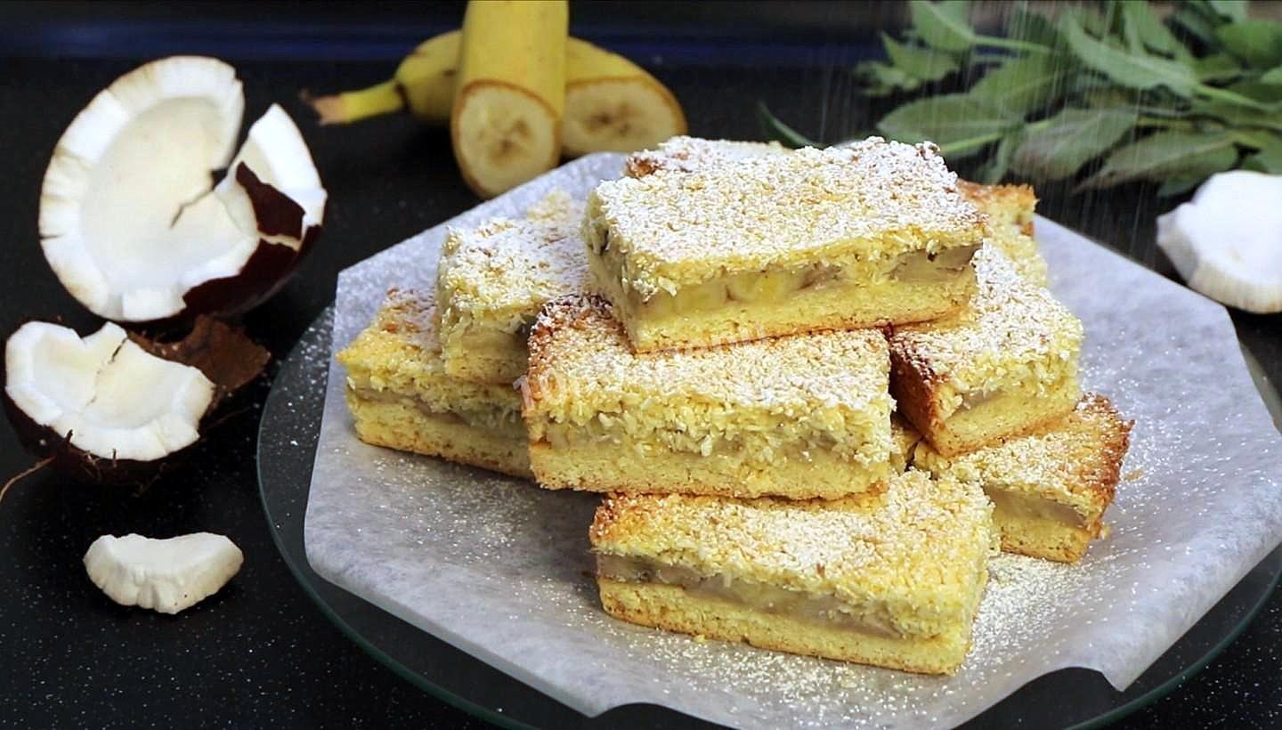 Фото рецепта Пирожное Банан с кокосовой стружкой и ванилью