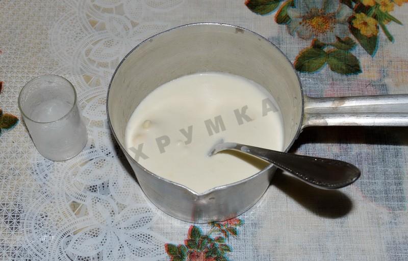 Шаг 6 приготовления Торт сметанный с вишней