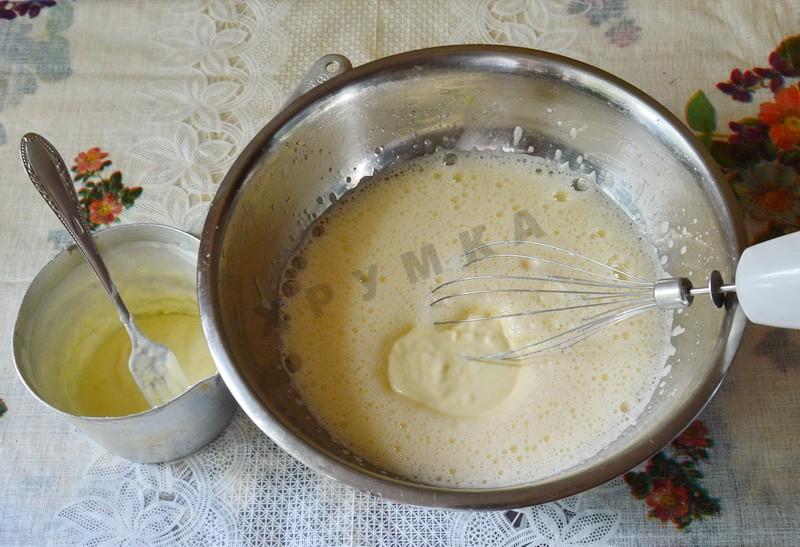 Шаг 7 приготовления Торт сметанный с вишней
