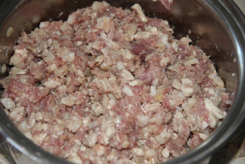 Шаг 8 приготовления Домашняя колбаса из свинины в кишках