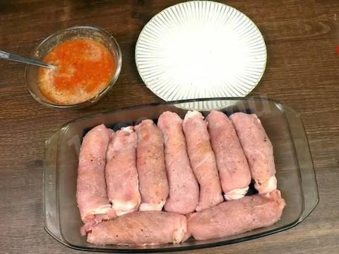 Шаг 17 приготовления Мясные рулеты с сырно-грибной начинкой