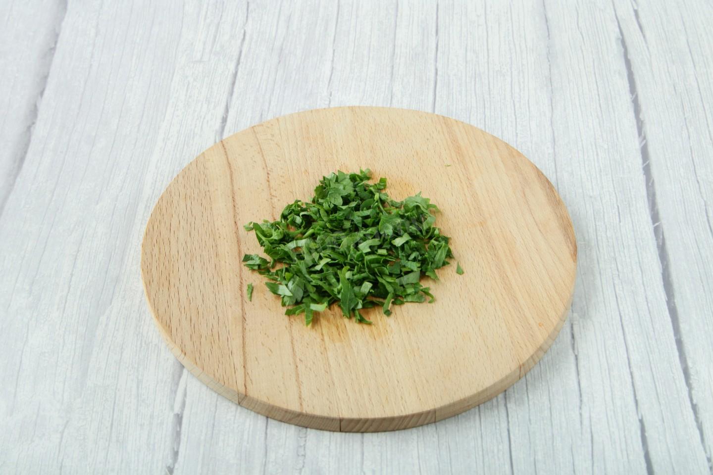 Шаг 5 приготовления Салат с курицей и овощами без майонеза