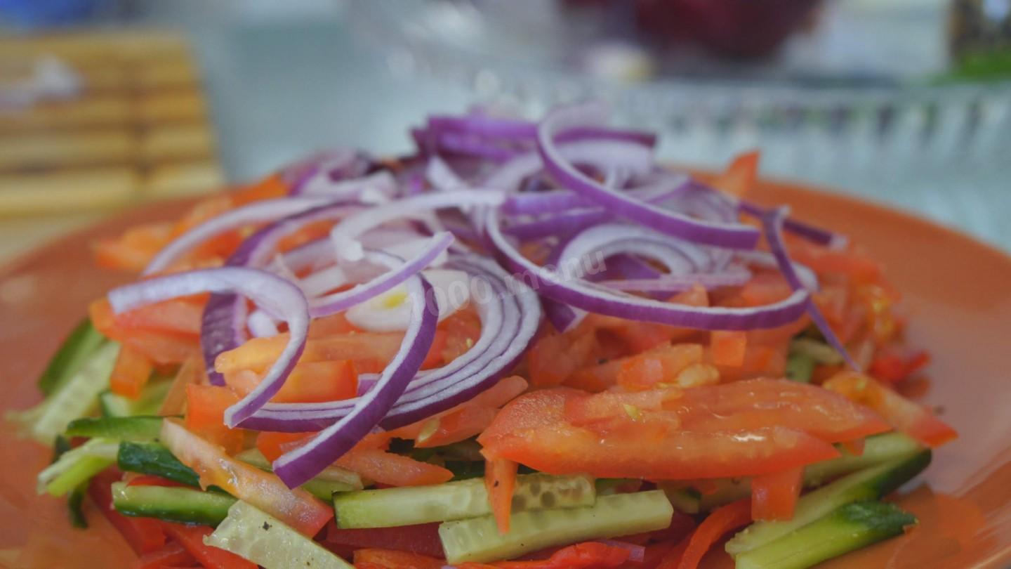 Шаг 7 приготовления Восточный овощной салат с куриной грудкой