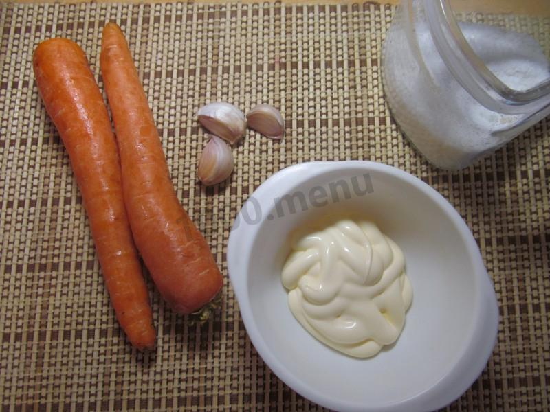 Шаг 1 приготовления Простой салат из моркови с майонезом и чесноком