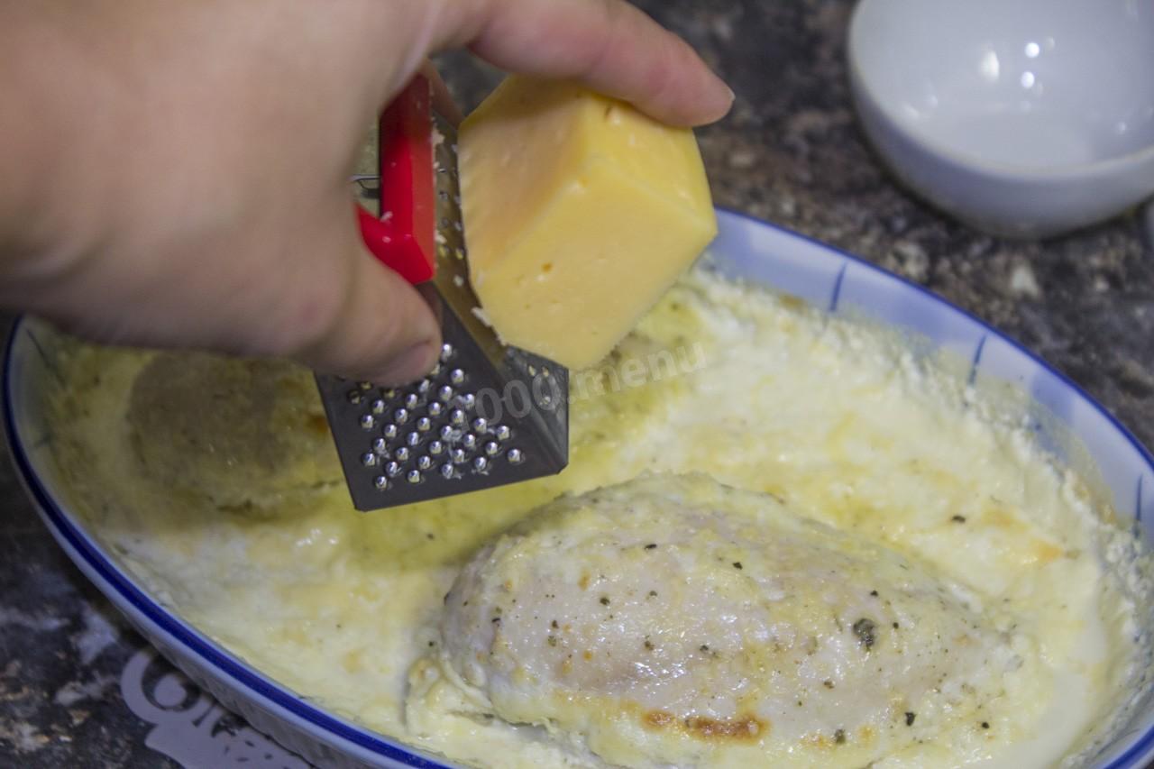 Шаг 10 приготовления Куриная грудка в сливочном соусе в духовке