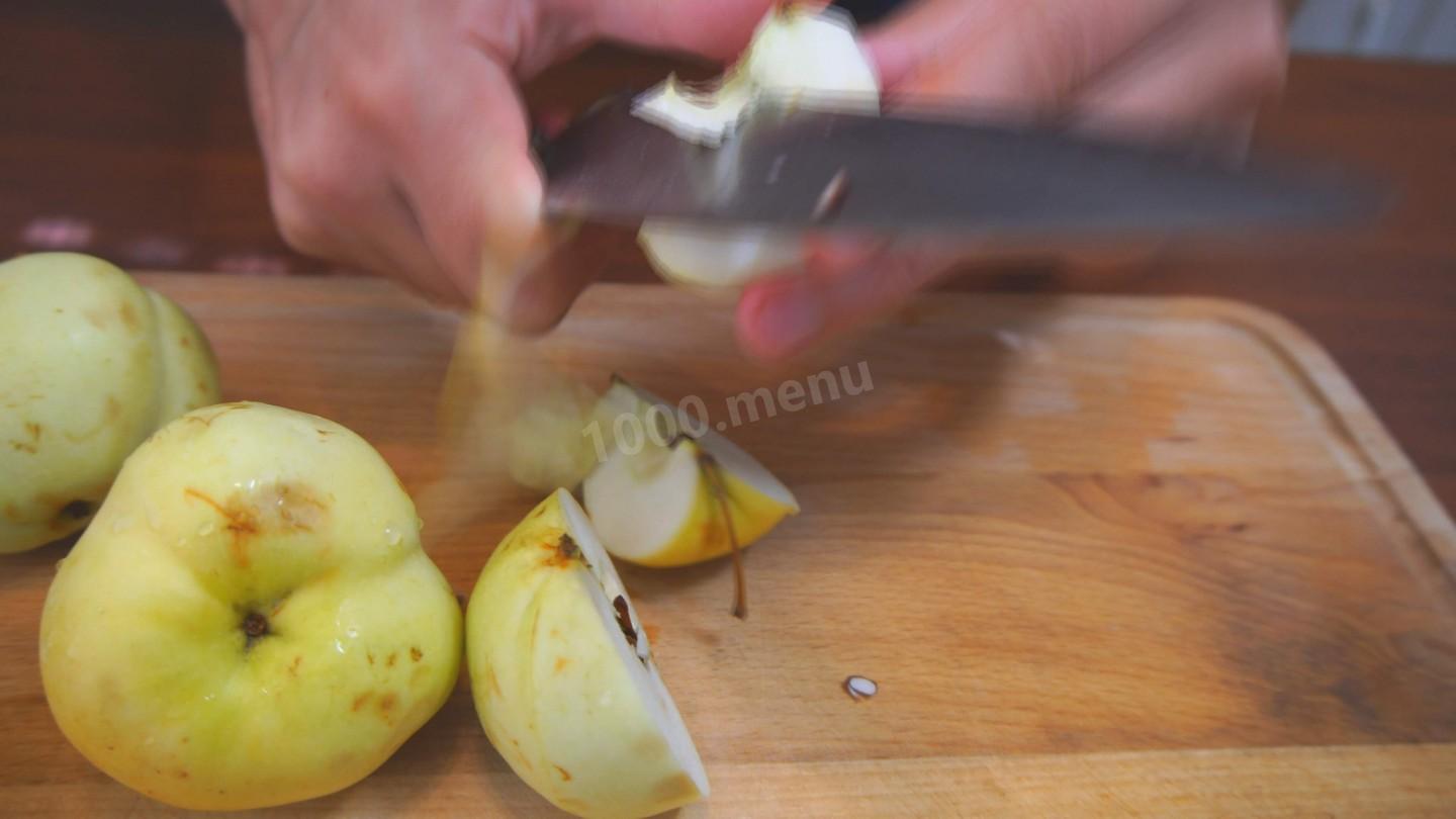 Шаг 4 приготовления Курица с фруктами и овощами запечённая