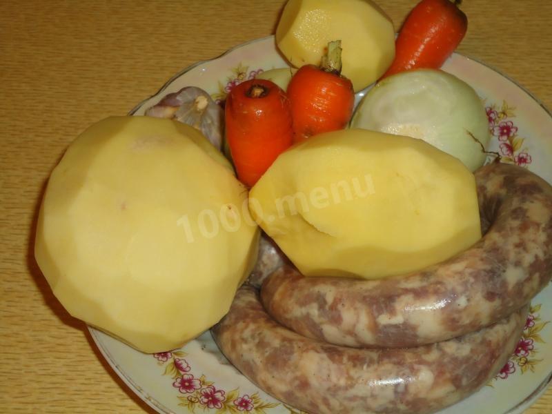 Шаг 1 приготовления Картофель, запеченный с домашней колбасой