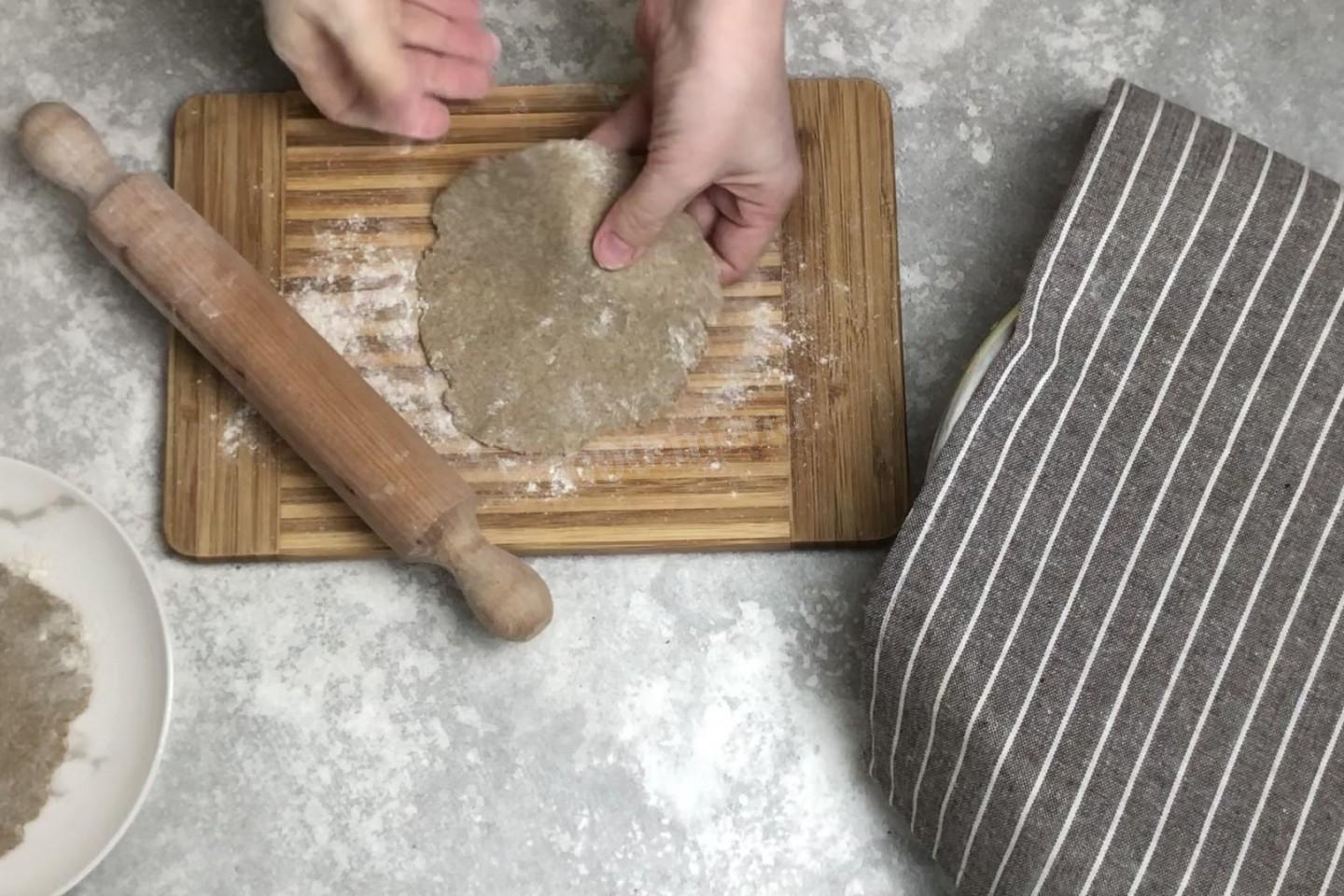 Шаг 7 приготовления Калитки с картошкой из ржаной муки