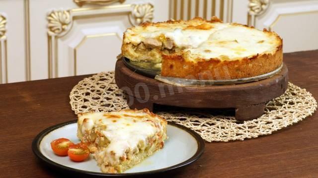 Обложка рецепта Мясной пирог на подушке из картофельного теста