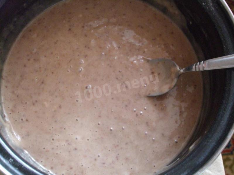 Шаг 8 приготовления Постная коврижка на черном чае и подсолнечном масле