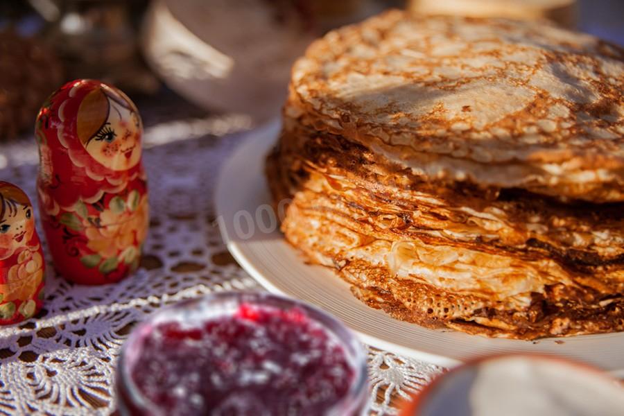 Фото рецепта Блины на кислом молоке с кипятком