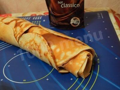 Шаг 5 приготовления Рулет из блинов с шоколадным кремом