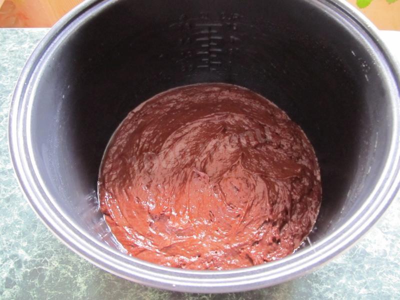 Шаг 5 приготовления Торт со сгущенкой, шоколадом и какао в мультиварке