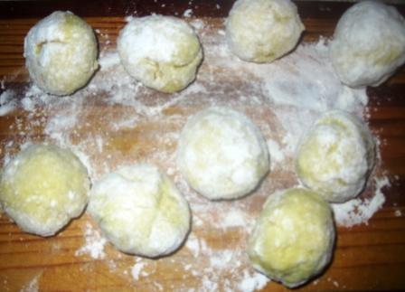 Шаг 3 приготовления Пирожки с картошкой жареные на сковороде