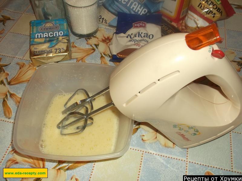 Шаг 2 приготовления Торт День и ночь с какао и сгущенкой на сметане
