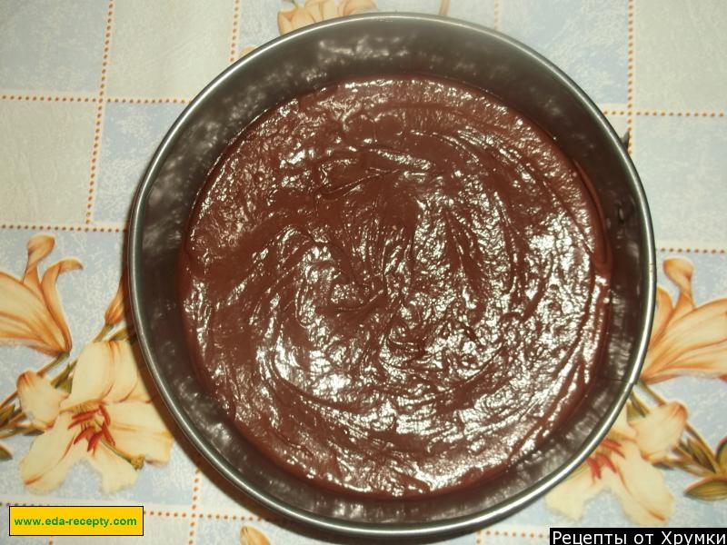Шаг 5 приготовления Торт День и ночь с какао и сгущенкой на сметане