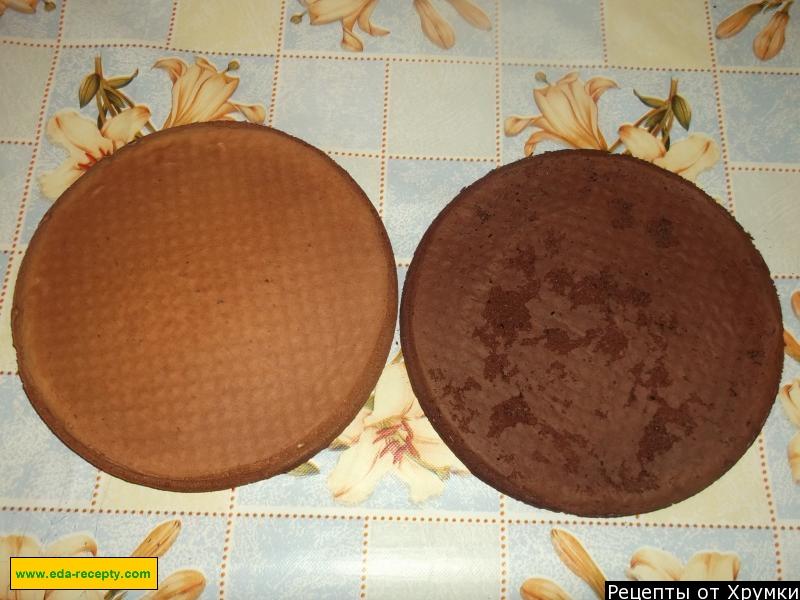Шаг 7 приготовления Торт День и ночь с какао и сгущенкой на сметане